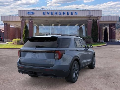 New 2026 Ford Explorer ST-Line w/ ST-Line Street Pack AWD/4WD image 8