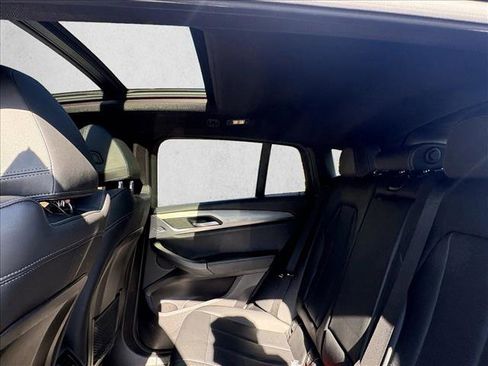 Used 2022 BMW X4 xDrive30i image 15