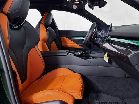 Used 2026 BMW M5 w/ Carbon Package image 7