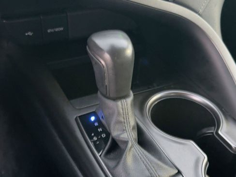 Used 2024 Toyota Camry SE image 16