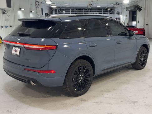 New 2026 Lincoln Corsair Premiere image 9