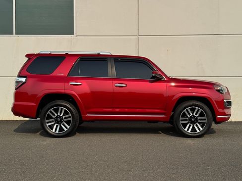 Certified 2022 Toyota 4Runner Limited AWD/4WD image 8