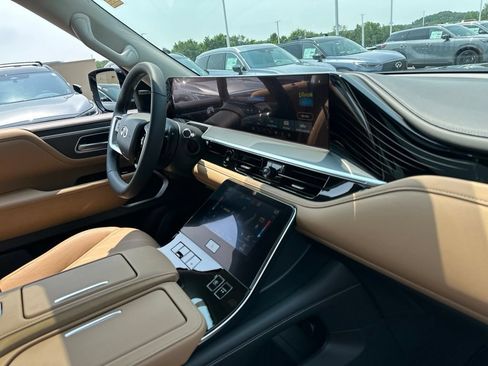 New 2027 INFINITI QX80 Luxe AWD/4WD image 15