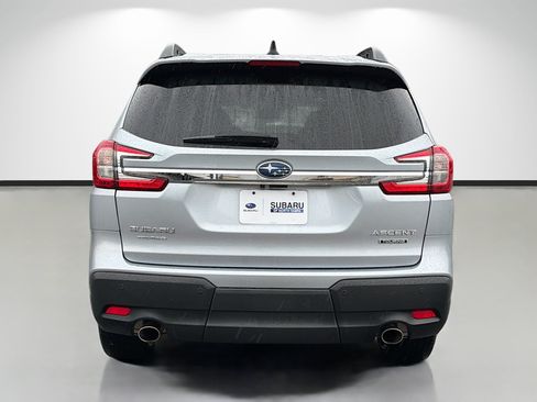 Used 2024 Subaru Ascent Touring AWD/4WD image 4
