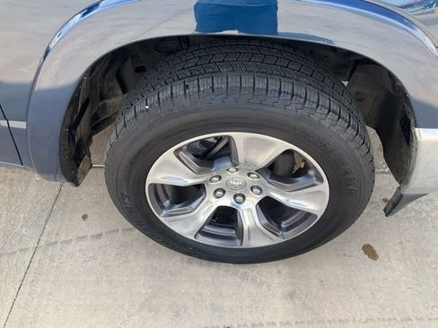 Used 2022 RAM 1500 Laramie AWD/4WD image 42