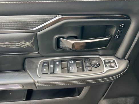 Used 2024 RAM 2500 Limited image 11