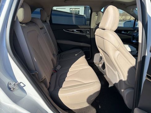 Used 2023 Lincoln Nautilus Reserve w/ Equipment Group 201A image 24