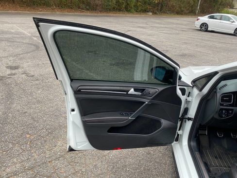 Used 2015 Volkswagen GTI S image 10