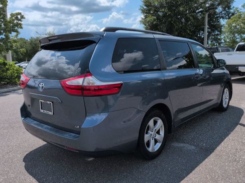 Used 2016 Toyota Sienna LE FWD image 6