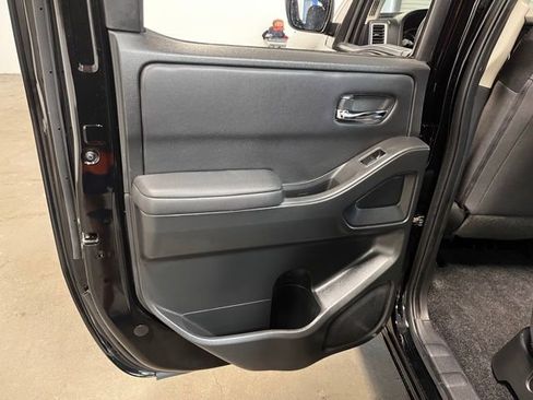 Used 2024 Nissan Frontier SV AWD/4WD image 19