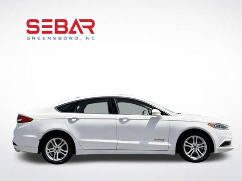 Used 2018 Ford Fusion SE w/ Equipment Group 602A FWD image 5