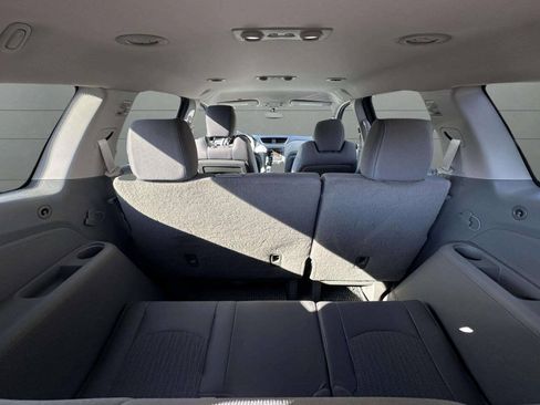 Used 2016 Chevrolet Traverse LS FWD image 8