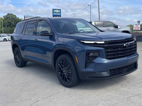 New 2026 Chevrolet Traverse LT w/ Midnight/Sport Edition FWD image 5