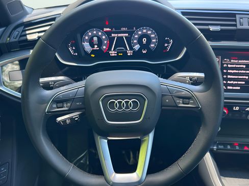 Certified 2025 Audi Q3 2.0T Premium w/ Convenience Package AWD/4WD image 38
