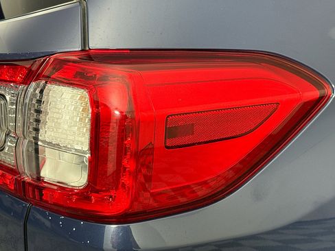 Used 2024 Subaru Ascent Premium w/ Convenience Package image 33