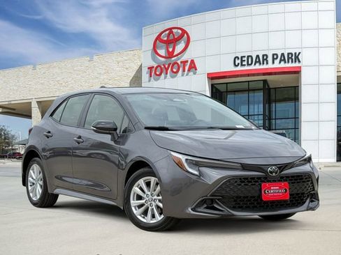 Used 2025 Toyota Corolla SE FWD image 1