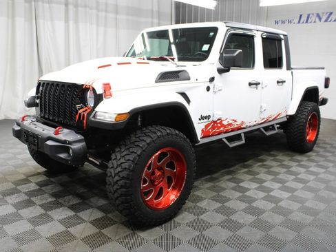 Used 2021 Jeep Gladiator Sport AWD/4WD image 9