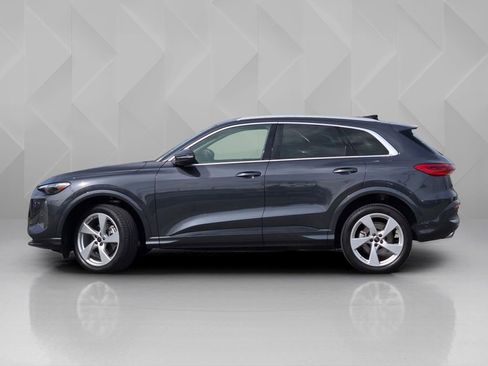 Certified 2025 Audi Q5 Premium Plus w/ Premium Plus image 3