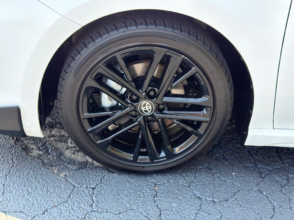 Used 2025 Toyota Camry SE w/ Convenience Package FWD image 13