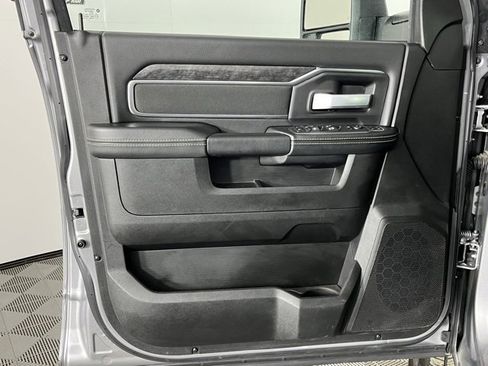 Used 2024 RAM 2500 Big Horn w/ Sport Appearance Package image 23