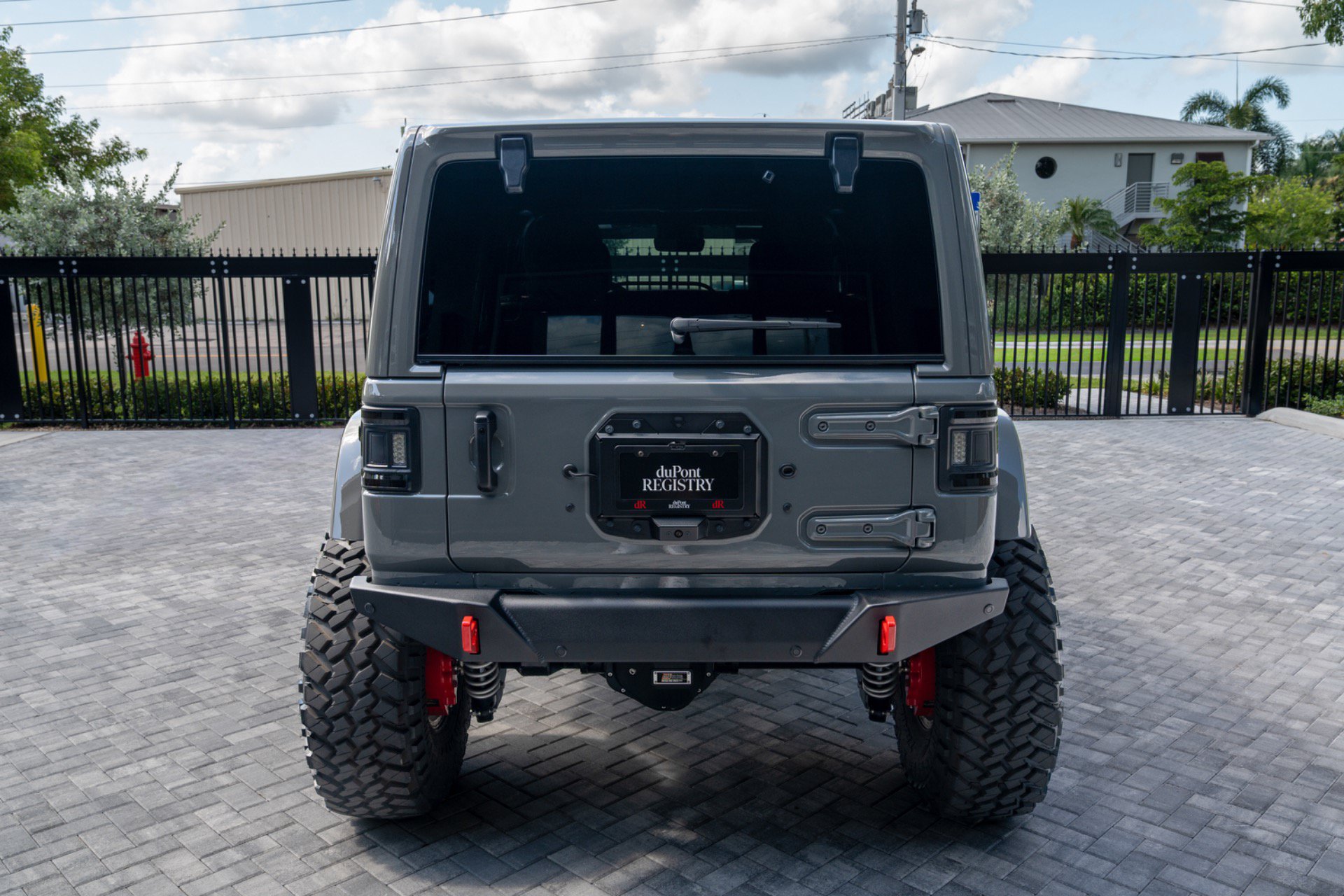 Used 2023 Jeep Wrangler Unlimited Rubicon w/ LED Lighting Group AWD/4WD image 5