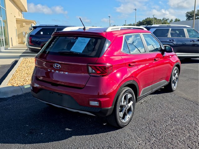 Certified 2024 Hyundai Venue SEL FWD image 4