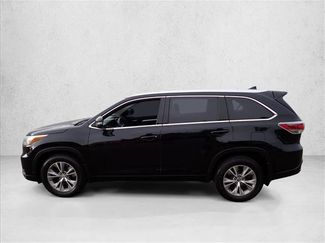 Used 2015 Toyota Highlander XLE AWD/4WD video 2