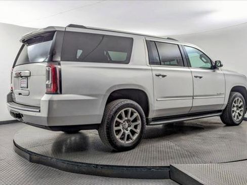 Used 2018 GMC Yukon XL Denali image 8