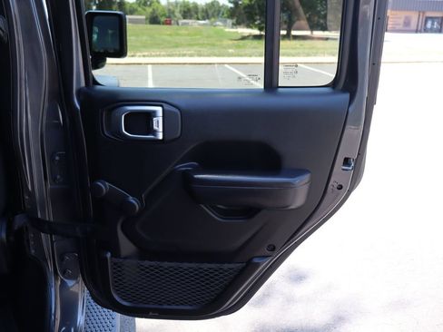 Used 2018 Jeep Wrangler Unlimited Sport AWD/4WD image 25