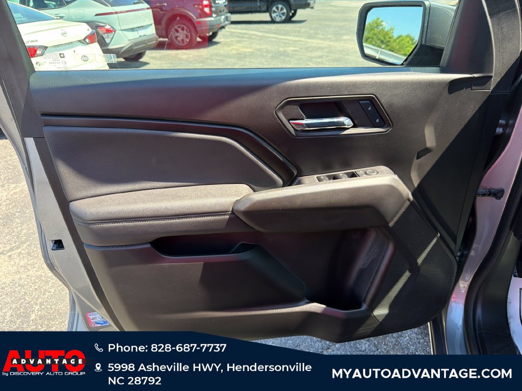 Used 2023 Chevrolet Colorado LT w/ LT Convenience Package RWD image 9