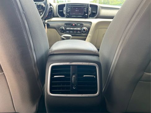 Used 2019 Kia Sportage LX FWD image 35