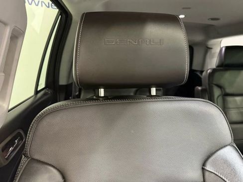 Used 2015 GMC Yukon Denali w/ Premium Package image 28