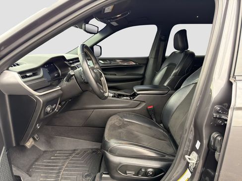 Used 2021 Jeep Grand Cherokee L Laredo AWD/4WD image 9