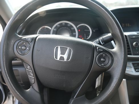 Used 2014 Honda Accord LX image 12
