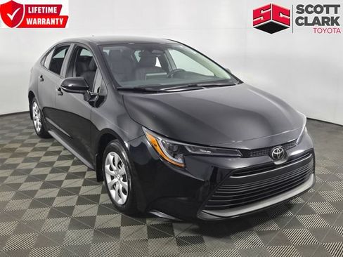 Used 2025 Toyota Corolla LE FWD image 1