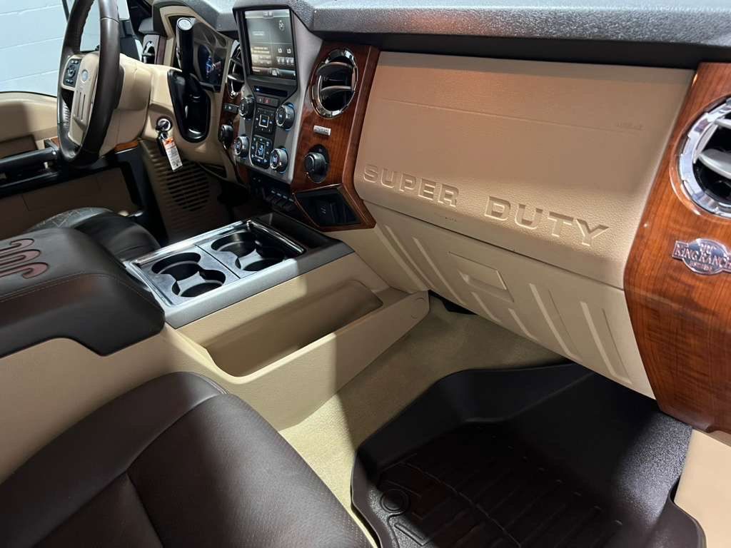 Used 2016 Ford F250 King Ranch w/ FX4 Off-Road Package AWD/4WD image 23