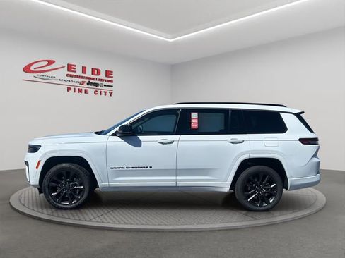 New 2026 Jeep Grand Cherokee L Limited AWD/4WD image 2