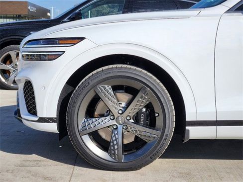 Used 2025 Genesis GV70 3.5T Sport w/ Sport Advanced Package image 6