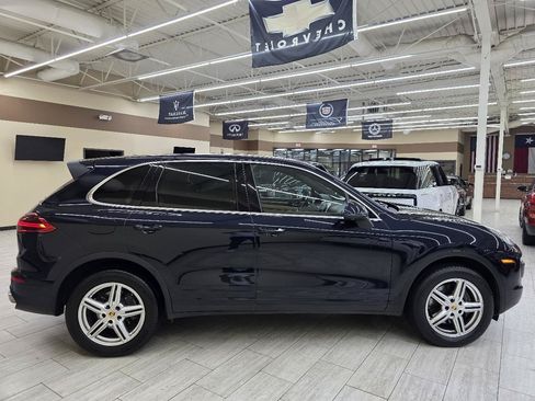 Used 2016 Porsche Cayenne AWD/4WD image 6