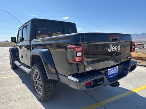 Used 2020 Jeep Gladiator Overland image 3