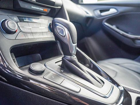 Used 2017 Ford Focus Titanium w/ Titanium Technology Package image 25