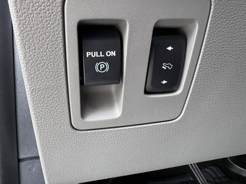 Used 2019 Ford F150 XLT w/ Equipment Group 302A Luxury AWD/4WD image 13