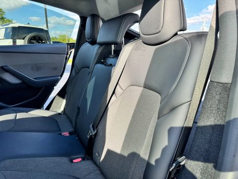 Used 2026 Tesla Model Y Long Range RWD image 16