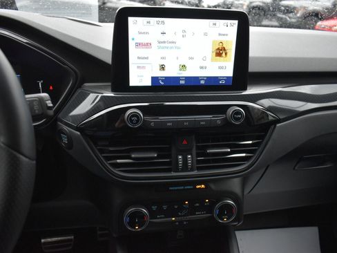 Used 2024 Ford Escape ST-Line image 25