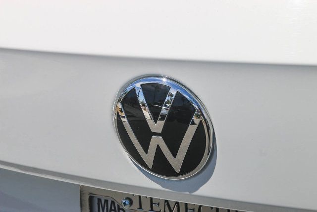 Used 2023 Volkswagen Taos SE FWD image 13