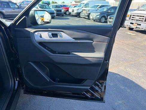 Certified 2025 Ford Explorer Active AWD/4WD image 38