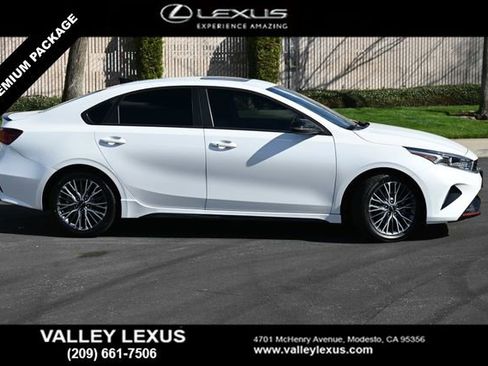 Used 2023 Kia Forte GT-Line w/ GT-Line Premium Package image 3