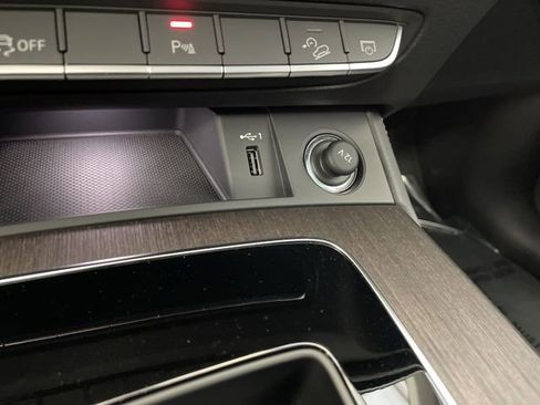 Used 2025 Audi Q5 2.0T Premium Plus image 29