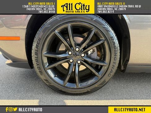 Used 2016 Dodge Challenger SXT w/ Blacktop Package image 28