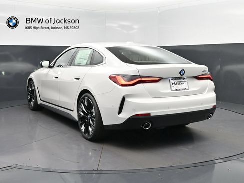 New 2026 BMW 430i w/ Premium Package RWD image 5